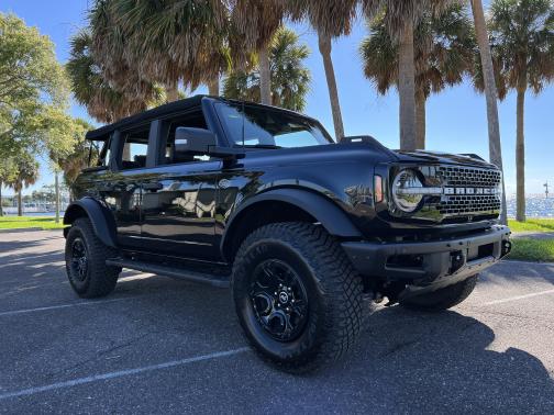 Photo 4 of 14 of 2022 Ford Bronco Wildtrak Advanced