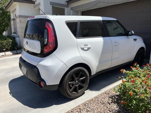 2016 Kia Soul Base
