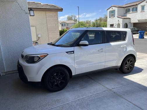 2016 Kia Soul Base