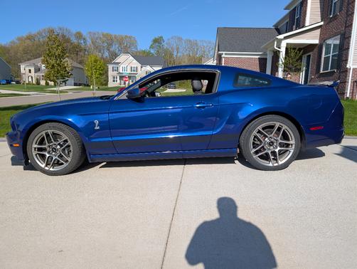 Blue 2014 Ford Mustang Shelby GT500