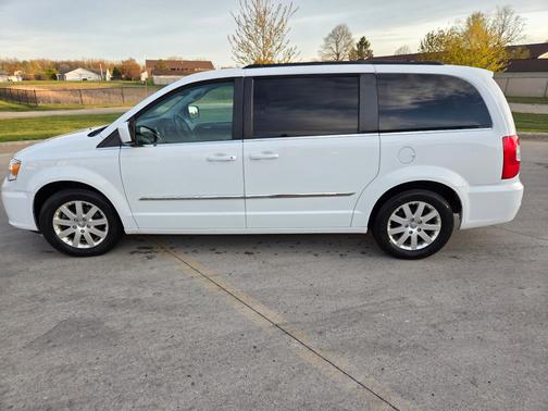 White 2015 Chrysler Town & Country Touring