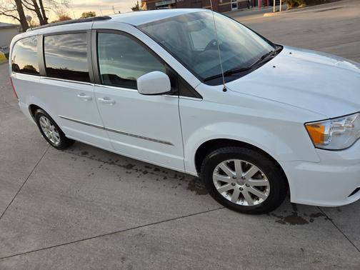 White 2015 Chrysler Town & Country Touring