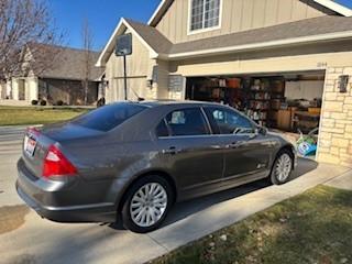 Gray 2010 Ford Fusion Hybrid Base