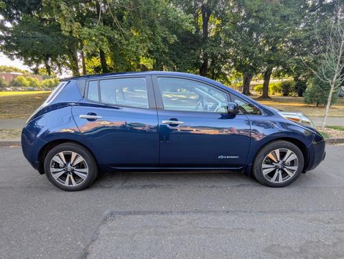2016 Nissan Leaf SV