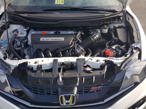 White 2015 Honda Civic Si