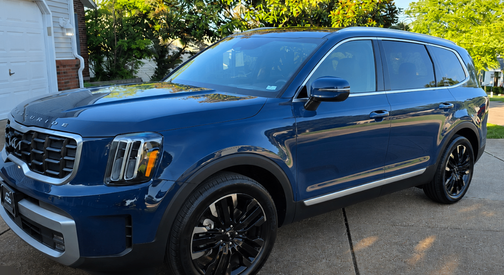 Blue 2023 Kia Telluride SX-P