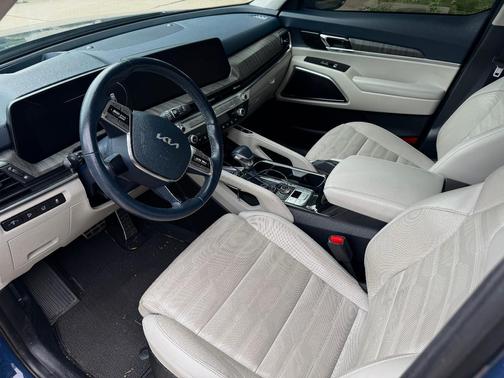 Blue 2023 Kia Telluride SX-P