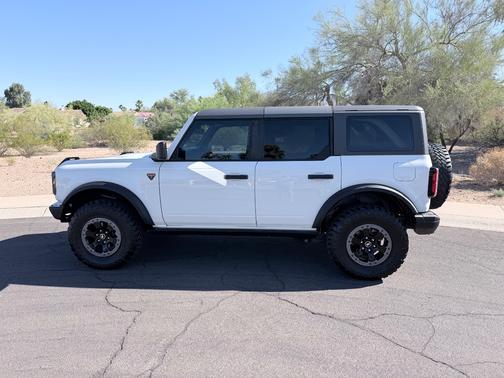 White 2021 Ford Bronco Badlands