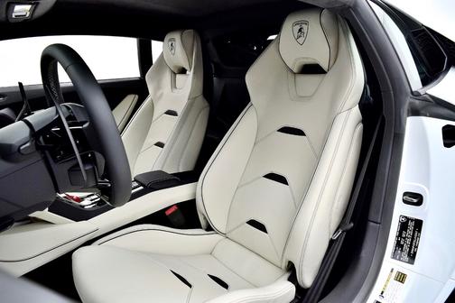 2020 Lamborghini Huracan EVO Base