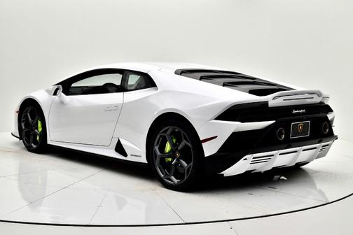 2020 Lamborghini Huracan EVO Base