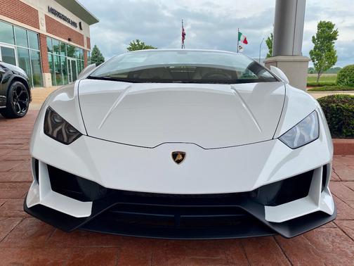 2020 Lamborghini Huracan EVO Base