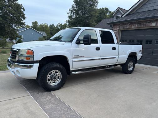 2006 GMC Sierra 2500 SLT H/D Crew Cab