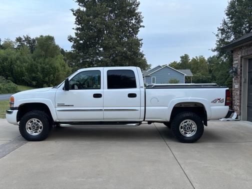 2006 GMC Sierra 2500 SLT H/D Crew Cab