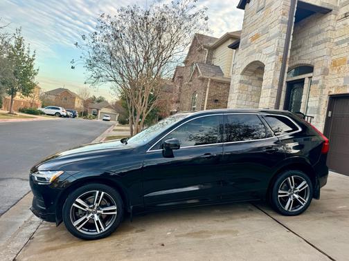 2018 Volvo XC60 T5 Momentum