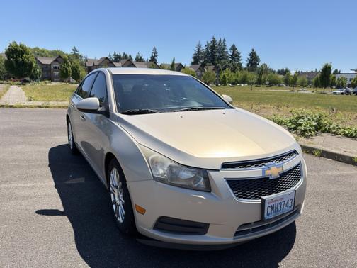 Gold 2012 Chevrolet Cruze ECO