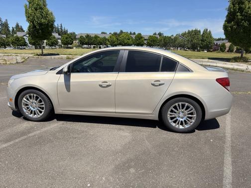 Gold 2012 Chevrolet Cruze ECO