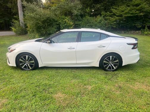 White 2021 Nissan Maxima 3.5 SV