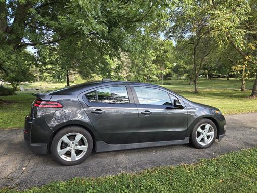 2015 Chevrolet Volt Base