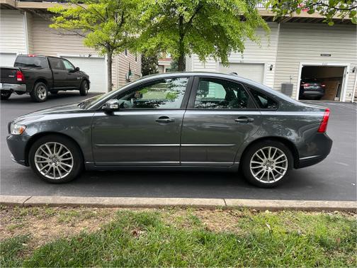 2010 Volvo S40 2.4i