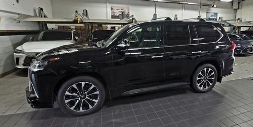 2021 Lexus LX 570 Three-Row
