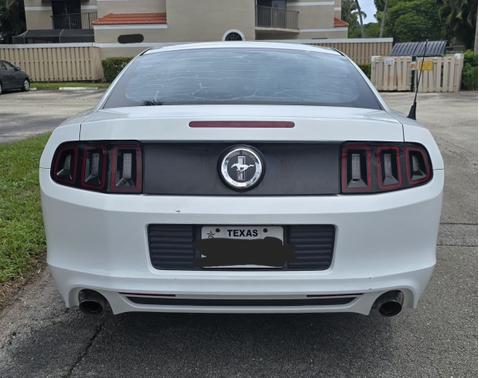 White 2014 Ford Mustang V6