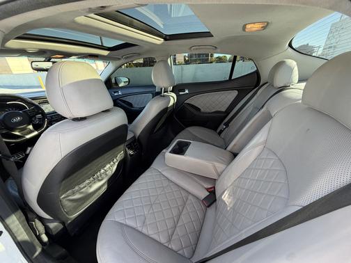 White 2015 Kia Optima SXL Turbo