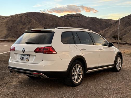 2017 Volkswagen Golf Alltrack TSI SE