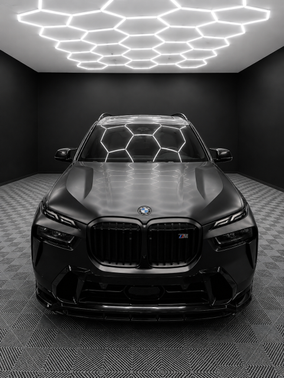 Black 2025 BMW X7 M60i