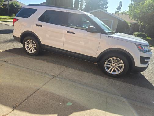 2016 Ford Explorer Base