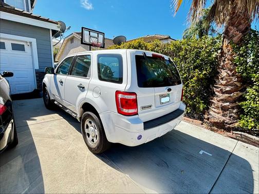 White 2008 Ford Escape XLS