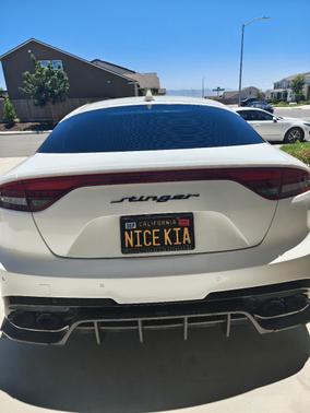 White 2018 Kia Stinger GT2