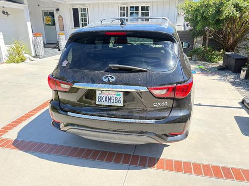 Black 2019 INFINITI QX60 LUXE