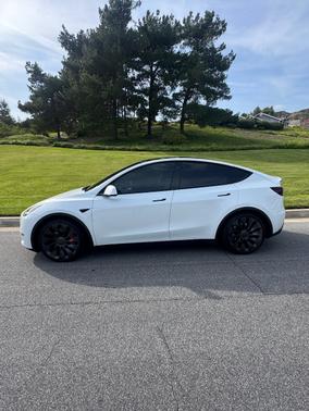 White 2022 Tesla Model Y Performance