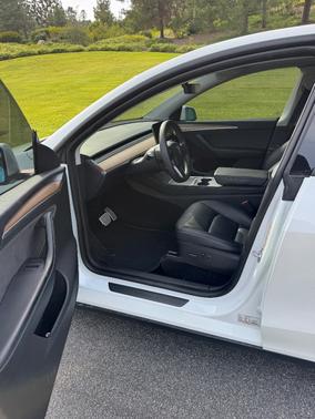 White 2022 Tesla Model Y Performance