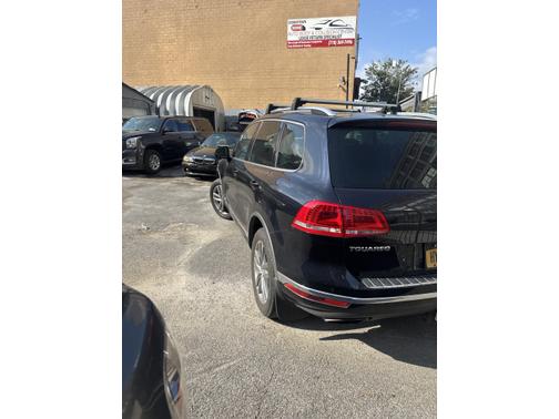 2015 Volkswagen Touareg V6 Lux