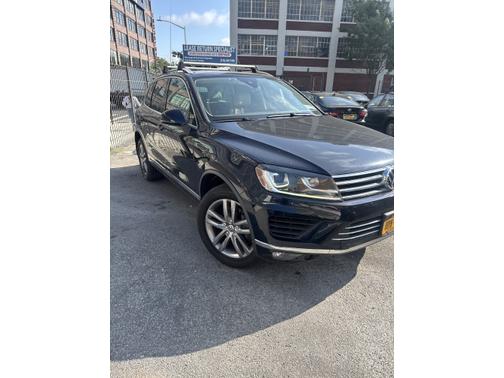 2015 Volkswagen Touareg V6 Lux