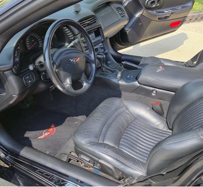 2001 Chevrolet Corvette Base
