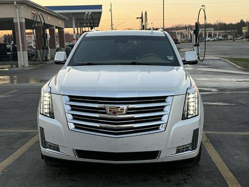 2018 Cadillac Escalade ESV Platinum