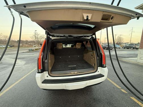 2018 Cadillac Escalade ESV Platinum