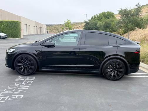 Black 2022 Tesla Model X Plaid
