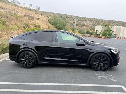 Black 2022 Tesla Model X Plaid