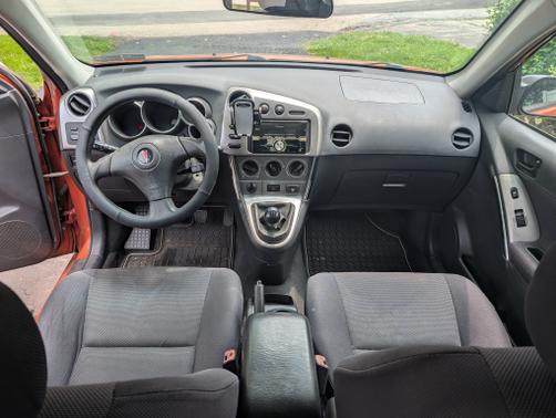 2004 Pontiac Vibe Base