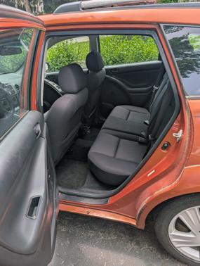 2004 Pontiac Vibe Base