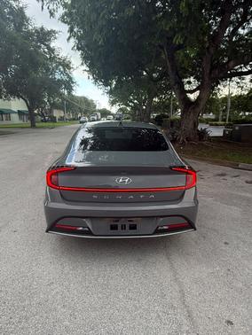 Gray 2022 Hyundai SONATA SE