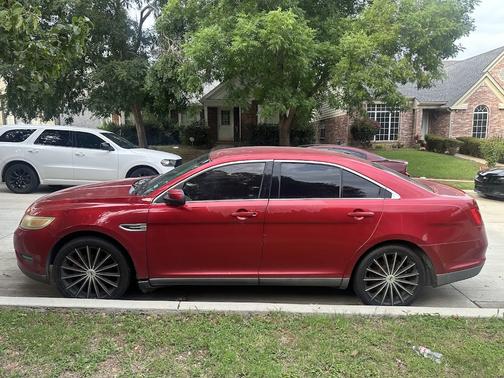2011 Ford Taurus SEL