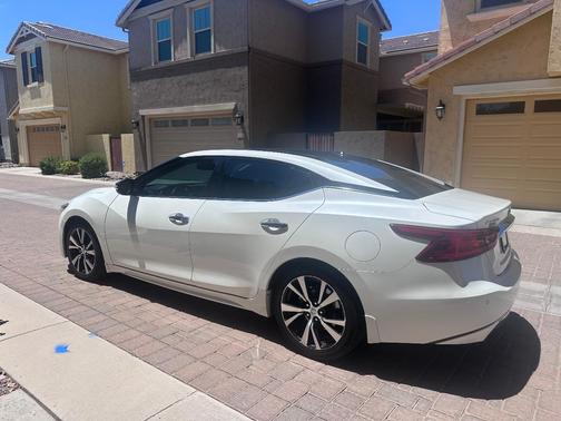 White 2016 Nissan Maxima 3.5 SL