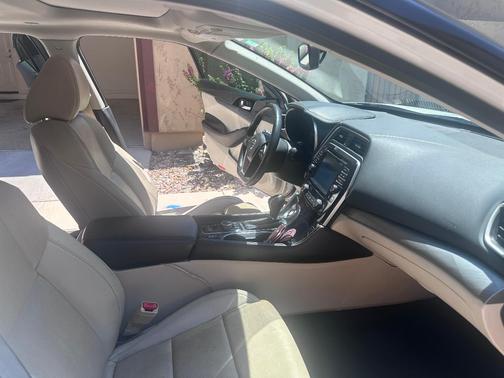 White 2016 Nissan Maxima 3.5 SL