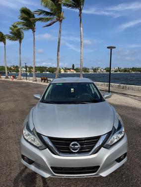 Silver 2017 Nissan Altima 2.5 SV