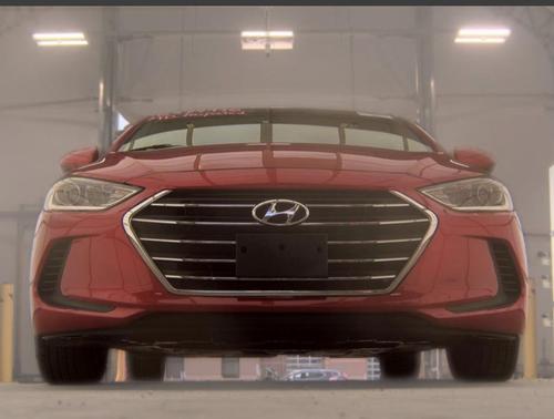 Red 2017 Hyundai ELANTRA SE