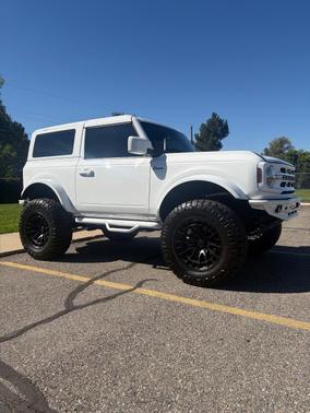 White 2022 Ford Bronco Base